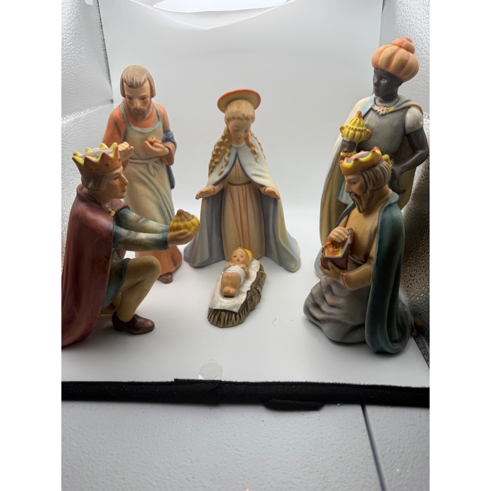 Vintage Goebel West Germany Nativity Set 6 Piece Porcelain Holy Family Magi Bee